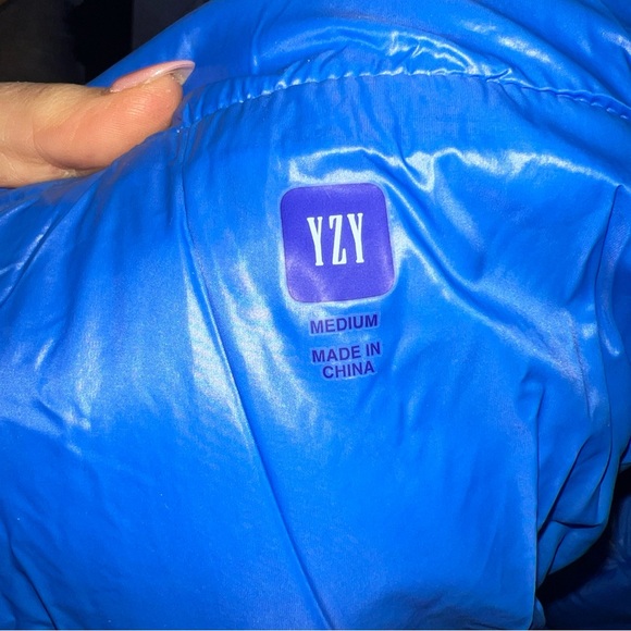 NWT Yeezy x Gap round puffer puffy blue jacket coat unisex men women medium - Picture 3 of 8